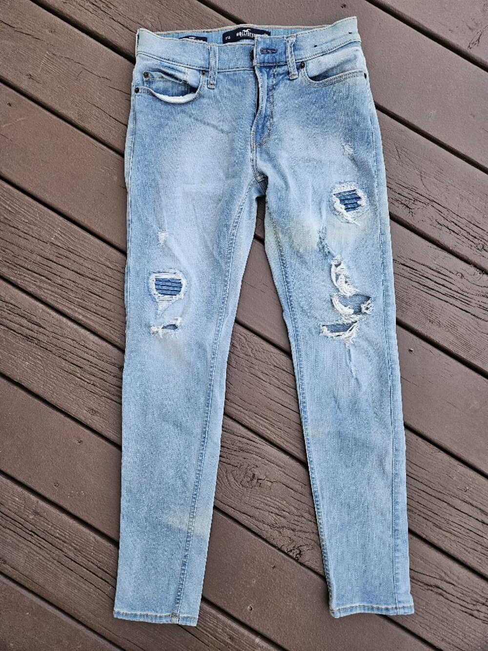 Hollister Light Wash Skinny Jeans Distressed Ripped Knee Patches Size 29 x 32